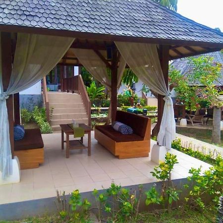 Araminth Guest House And Spa Lovina Beach Extérieur photo