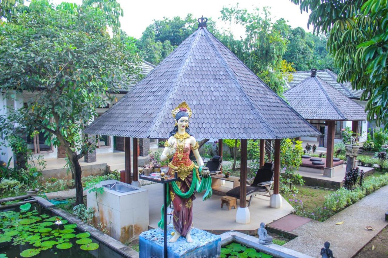 Araminth Guest House And Spa Lovina Beach Extérieur photo